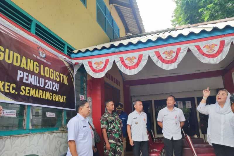 Blusukan, Wali Kota Semarang Cek Gudang Logistik Pemilu di Kecamatan