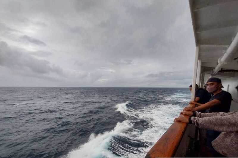 BMKG Beri Peringatan Gelombang Laut Setinggi 3,5 Meter di Tiga Perairan NTT