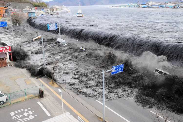 BMKG Gelar Simulasi Hadapi Potensi Tsunami 8 Meter di Banten