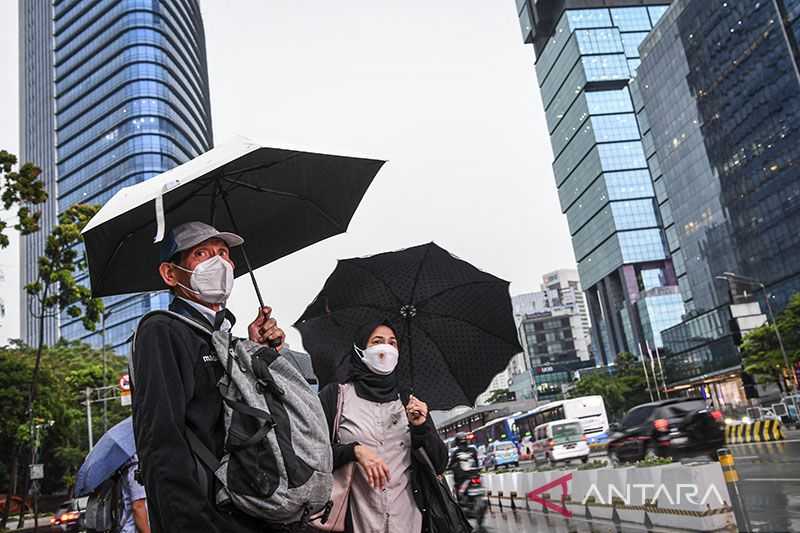 BMKG: Hujan Disertai Angin Kencang Guyur Jakarta Selatan dan Jakarta Barat