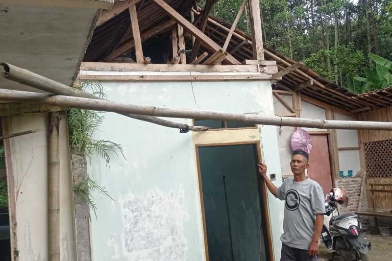 BMKG Keluarkan Peringatan Dini Cuaca Buruk di Kota Tangerang Selatan