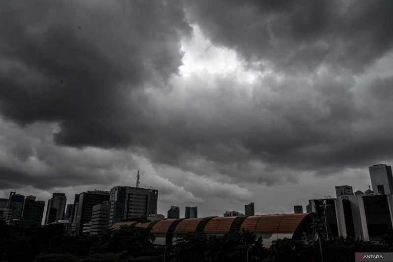 BMKG Perkirakan Hujan Guyur Jakarta dari Minggu Pagi Hingga Siang