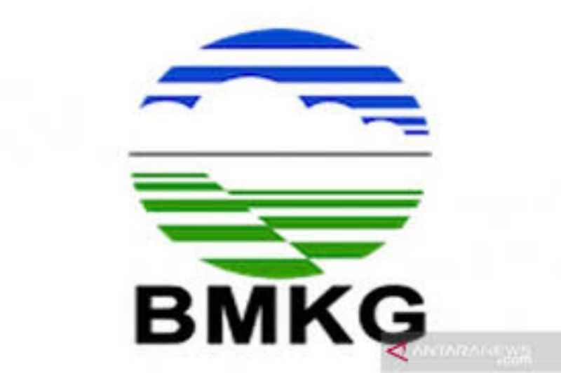 BMKG: Waspadai Gelombang Tinggi Hingga Empat Meter