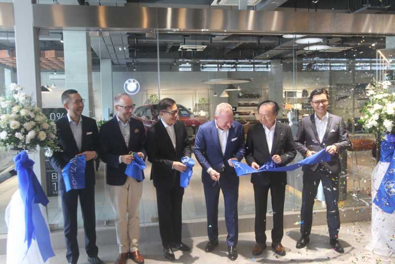 BMW Group Indonesia Resmikan Diler Resmi BMW Pertama yang Mengusung Konsep Retail.Next: BMW Tunas Tomang 2