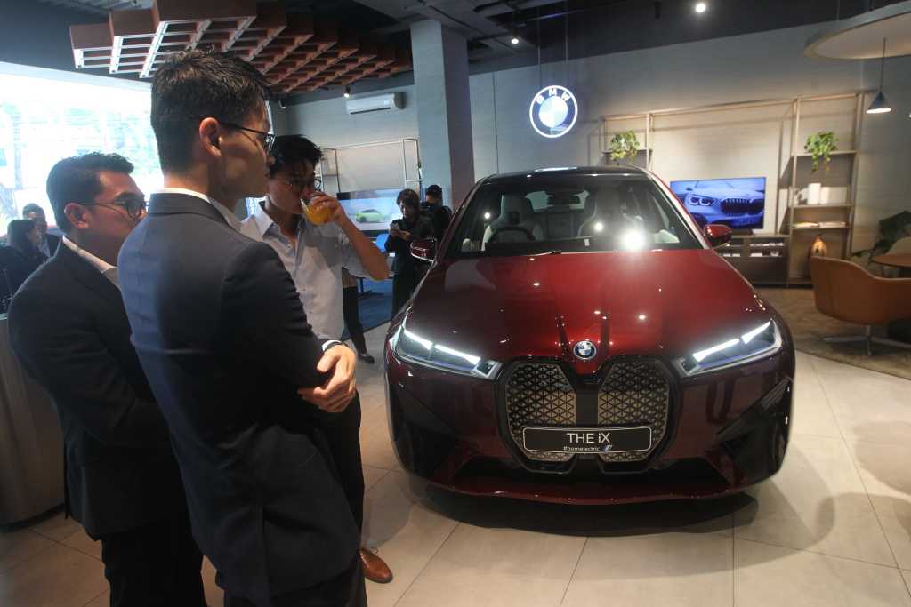 BMW Group Indonesia Resmikan Diler Resmi BMW Pertama yang Mengusung Konsep Retail.Next: BMW Tunas Tomang 6
