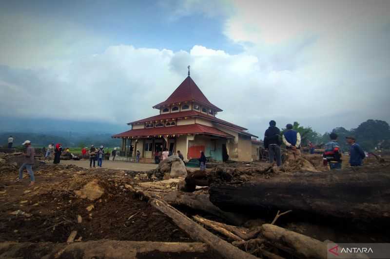 BNPB: Korban Meninggal Akibat Banjir Lahar Marapi Bertambah Jadi 67 Orang