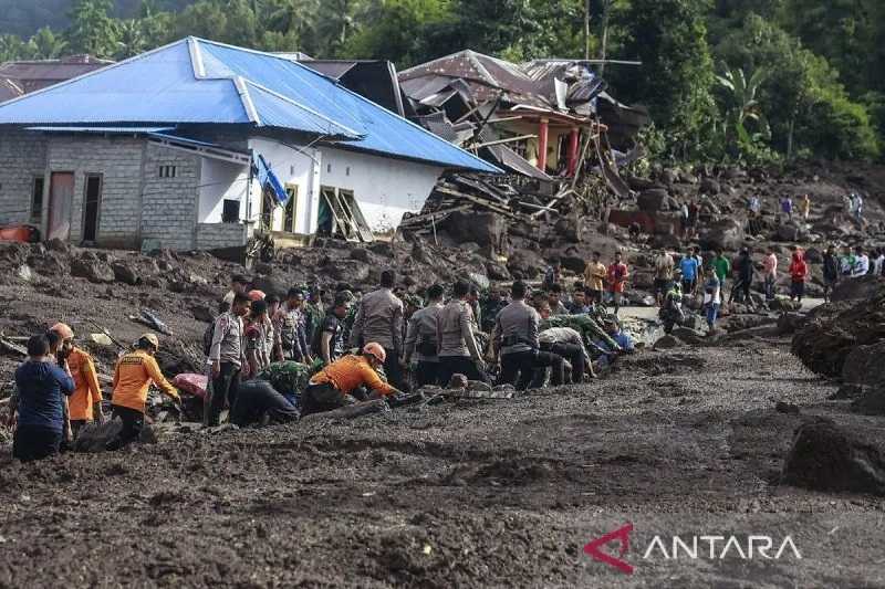 BNPB Maksimalkan Pompa Alkon untuk Cari Korban Banjir Bandang di Ternate