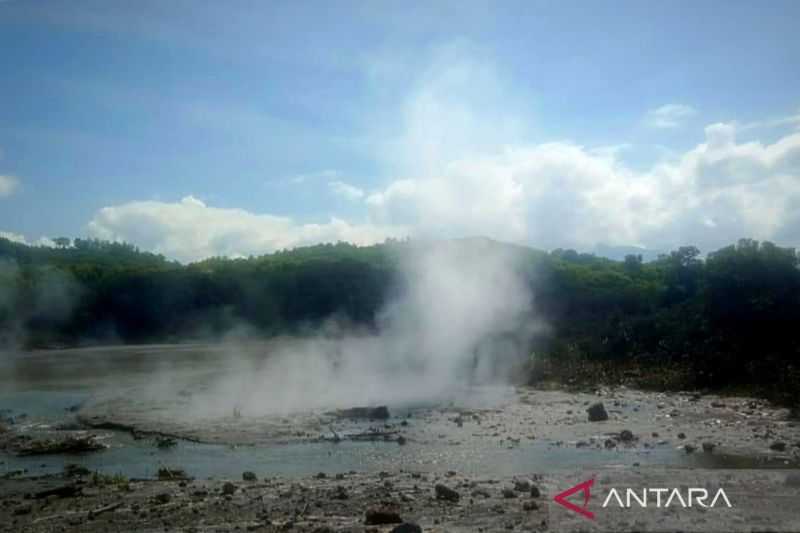 BNPB Pastikan Tidak Ada Korban Jiwa Erupsi Kawah Nirwana Lampung