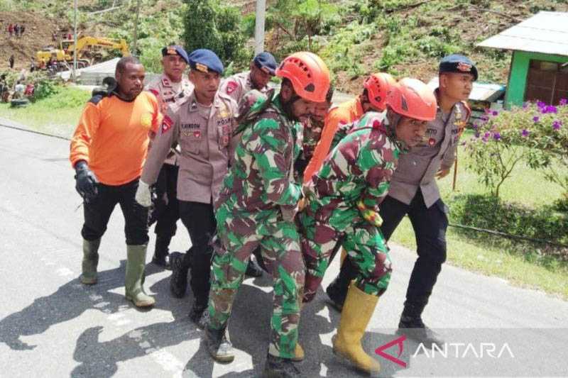 BNPB: Satu selamat dan empat meninggal atas longsor di Arfak Papua