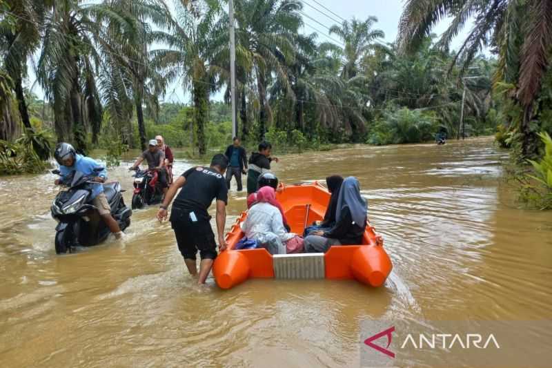 BNPB Sebut Tim Reaksi Cepat Bantu Evakuasi 2.299 Korban Banjir di Aceh