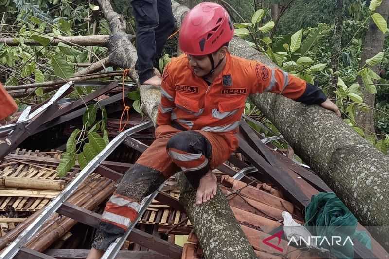 Bogor Hadapi 11 Bencana Dampak Cuaca Ekstrem