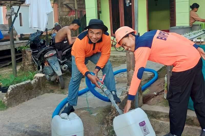 BPBD Bintan distribusikan air bersih untuk warga terdampak kekeringan