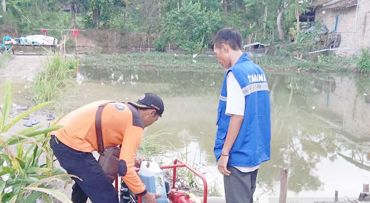 BPBD OKU Selatan Gunakan Mesin Pompa Sedot Banjir