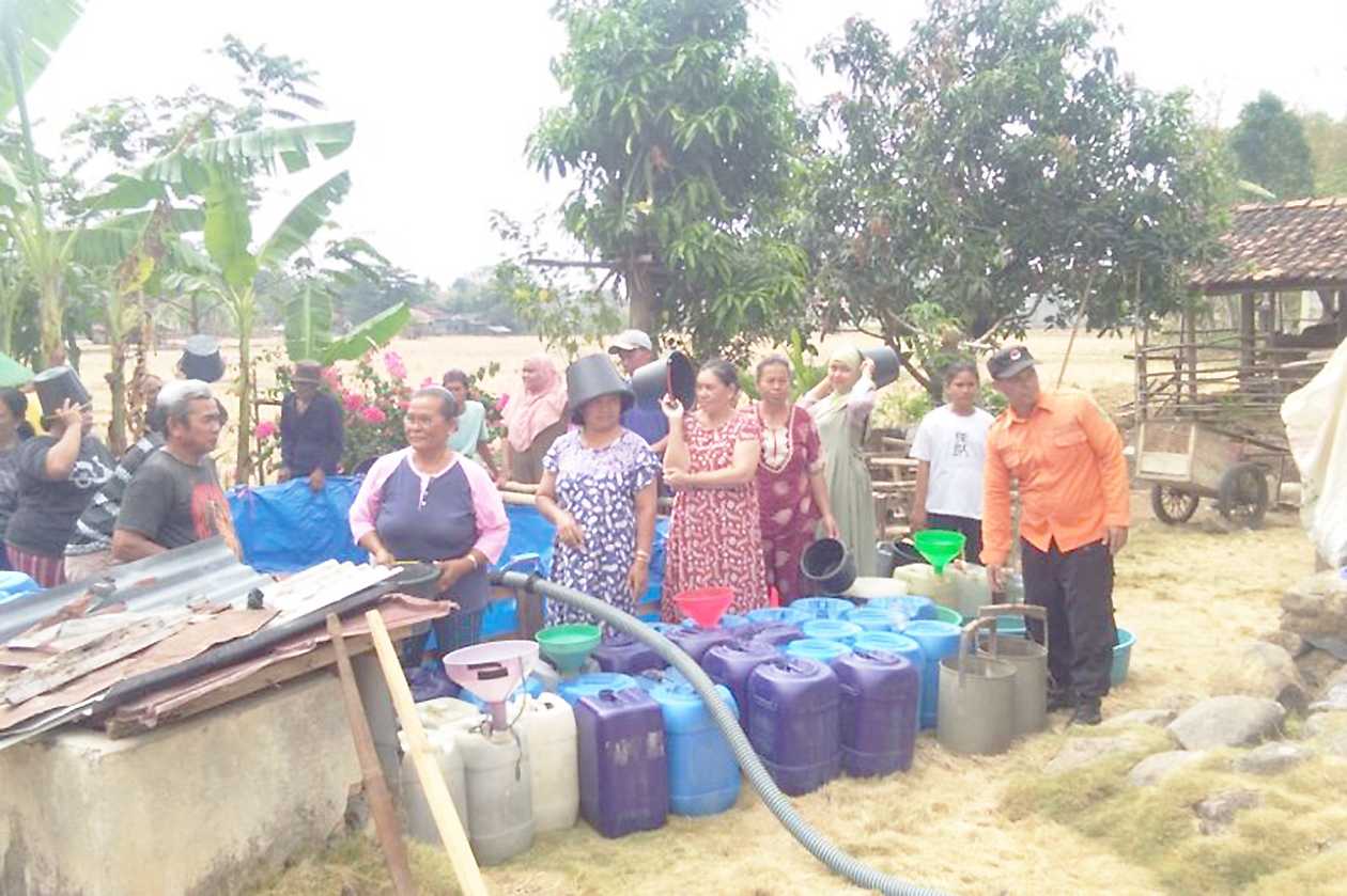 BPBD Salurkan 273 Ribu Liter Air Bersih untuk Warga Terdampak Kekeringan