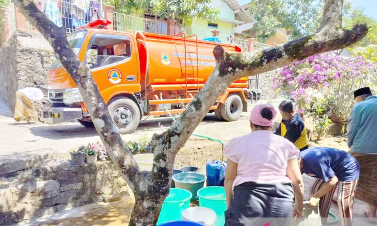 BPBD Temanggung Salurkan Bantuan 157 Tangki Air Bersih ke Masyarakat