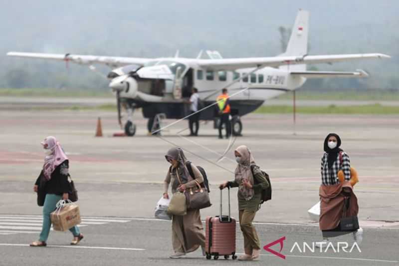 BPS: Tarif Angkutan Udara Jadi Penyumbang Tertinggi Deflasi di Aceh
