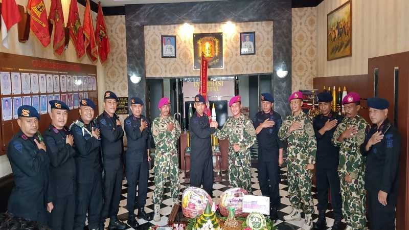 Brimob Serbu Markas Marinir di Surabaya, Hampir Terjadi Ketegangan