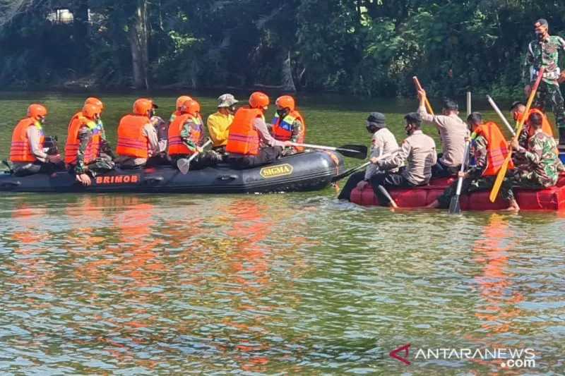 Brimob-TNI Latihan SAR