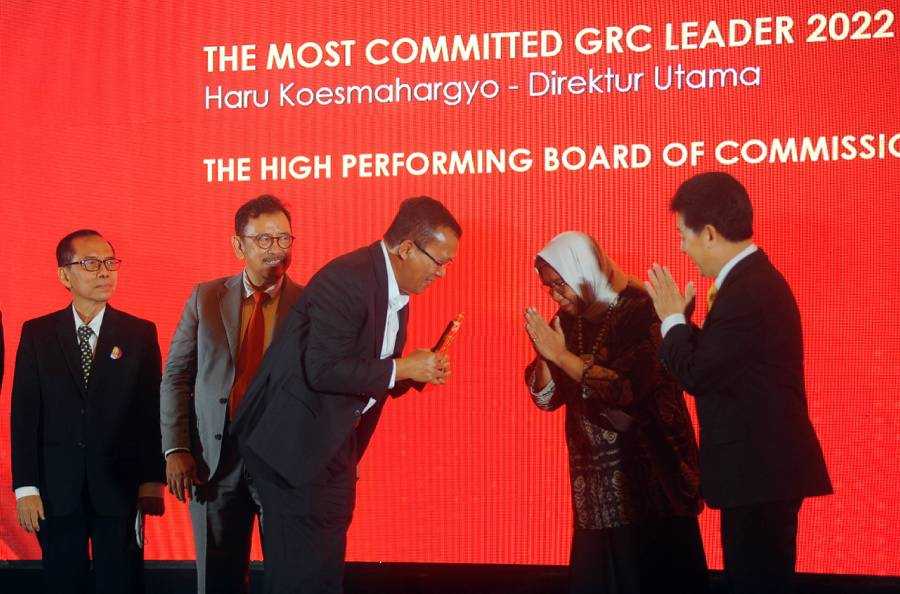 BTN Borong Tiga Penghargaan Top Governance Risk & Compliance 2022 2