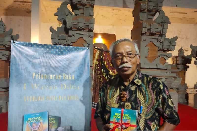 Budayawan Prof Dibia Angkat Peristiwa Seni Lewat Puisi dan Novel