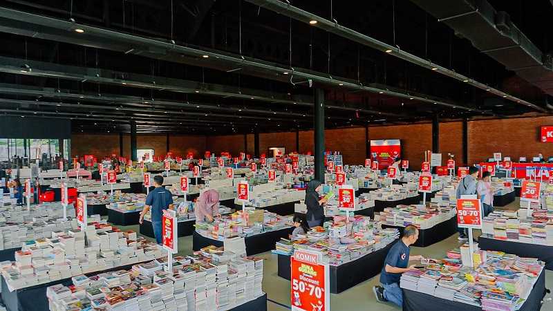 Buka Gudang Gramedia Hadir di Brickhall Fatmawati