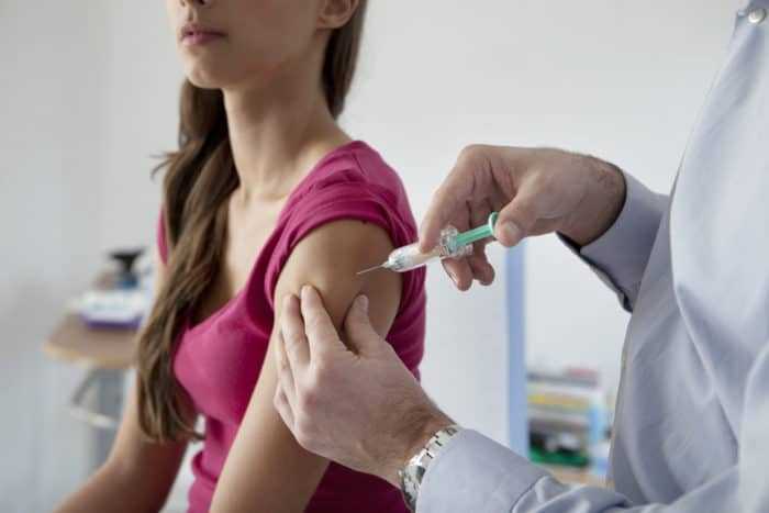 Bukan Minum Obat, Pria Jerman Vaksin Tiga Kali dalam Sehari Untuk Penuhi Hal Ini