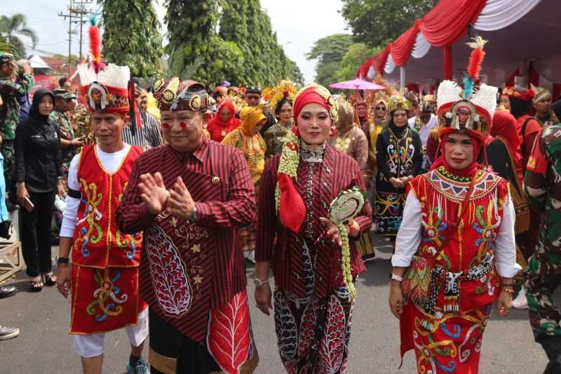 Bupati Jember Sebut Karnaval Budaya Dongkrak Pariwisata dan Perekonomian