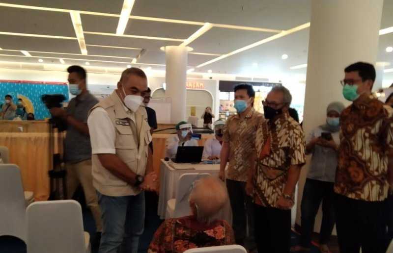 Bupati Tangerang Sebut Keterlibatan Swasta Percepat  Vaksinasi