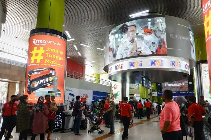 Calon Penumpang Kereta Jarak Jauh Tak Perlu Khawatir, KAI Tepis Isu Stasiun Gambir Telah Pensiun