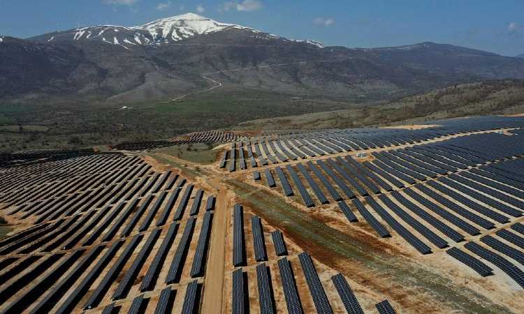 Canggih! Jadi yang Terbesar di Eropa, Taman Panel Surya Milik Yunani yang Berkekuatan 204 Megawatt Mampu Pasok Listrik ke 75.000 Rumah