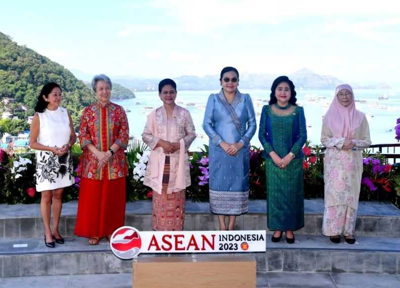 Cara Iriana Jokowi Menjamu Para Istri Pemimpin ASEAN di Labuan Bajo