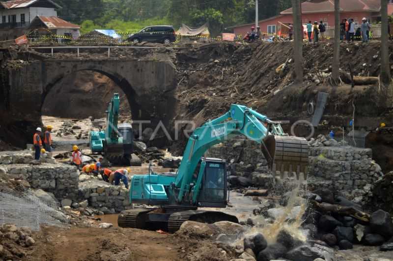 Cegah Banjir, Badan Geologi akan Ledakkan Batuan Material Erupsi Marapi