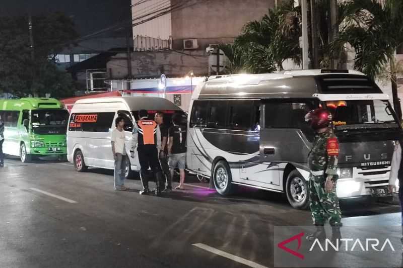 Cegah Kemacetan, 20 Angkutan Umum dan Travel Gelap di Jatiwaringin Ditertibkan