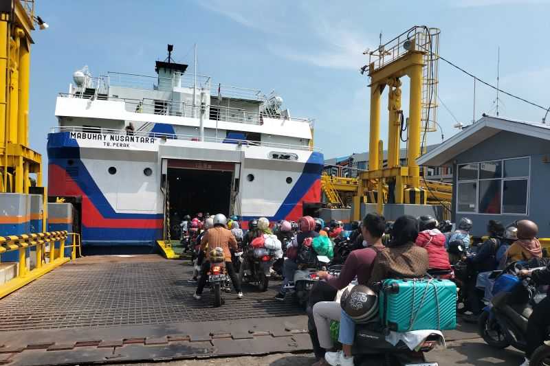 Cegah Penumpang Gelap, Pemeriksaan Tiket Diperketat di Pelabuhan Bakauheni