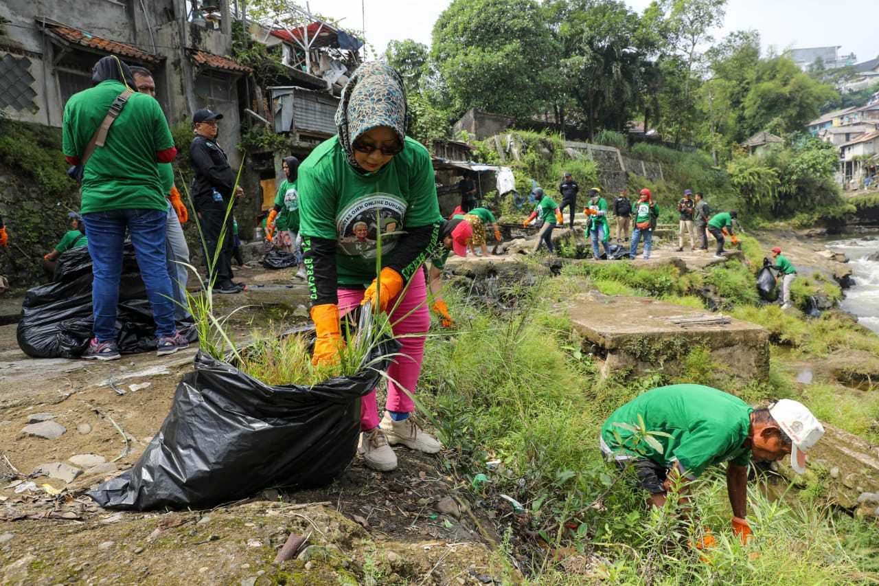 Cegah Persoalan Banjir, Kajol Indonesia Ajak Masyarakat Untuk Tidak Membuang Sampah di Sungai 2