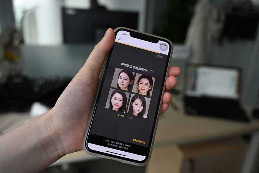 “Chatbot XiaoIce: Pacar Virtual yang Selalu Setia Menemani Jutaan Lajang di Tiongkok
