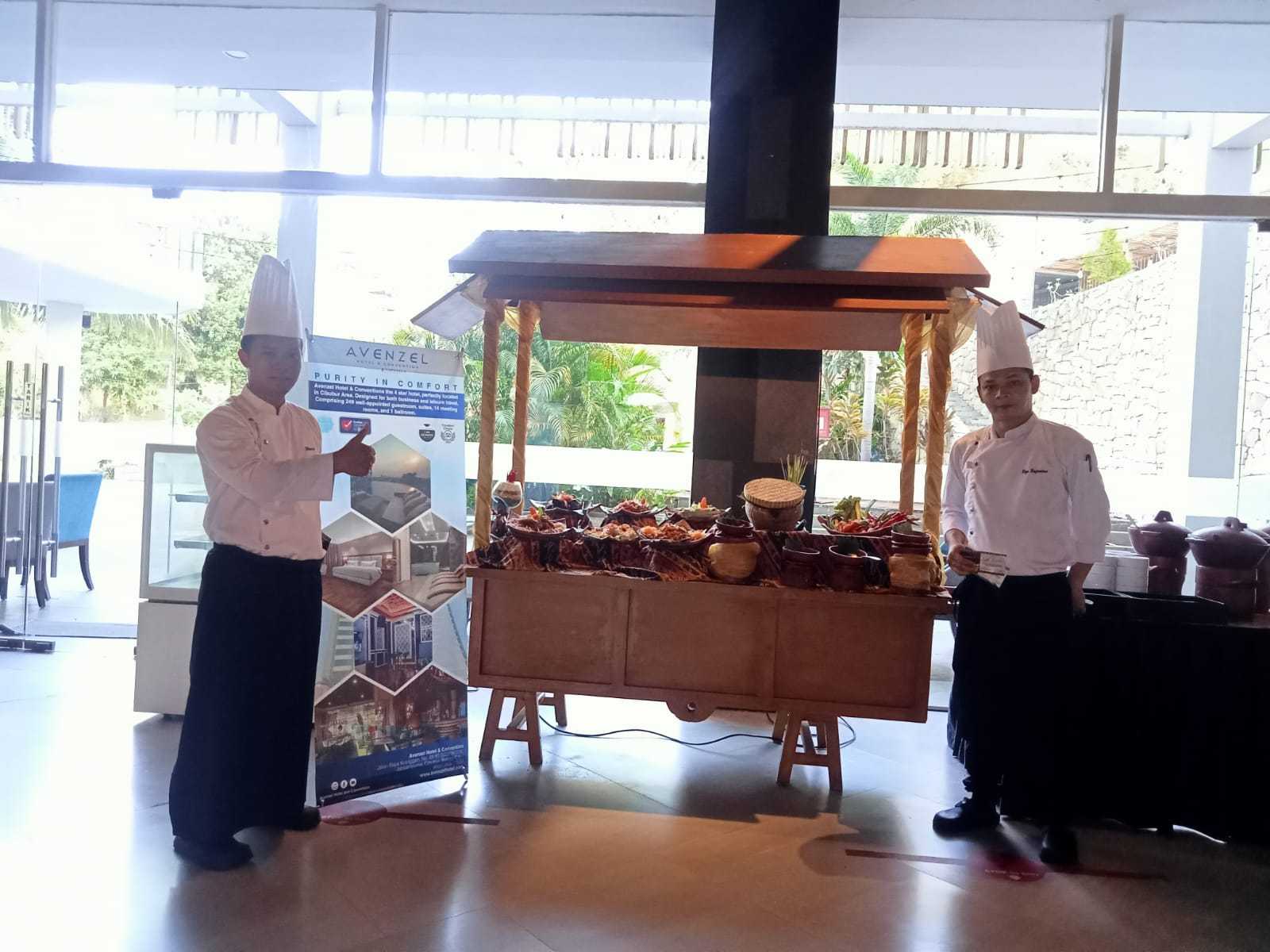 Chef Avenzel Hotel and Convention Sajikan Menu Khas Bekasi dan Bogor di Lombok