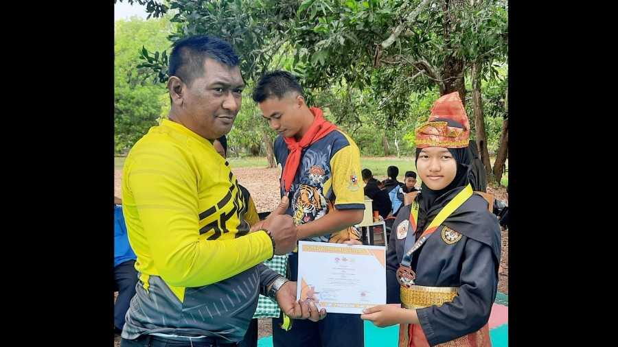 Ciat Ciatt, Pesilat Cewek Ini Hajar Semua Musuh Internasional dari Belanda hingga Rusia