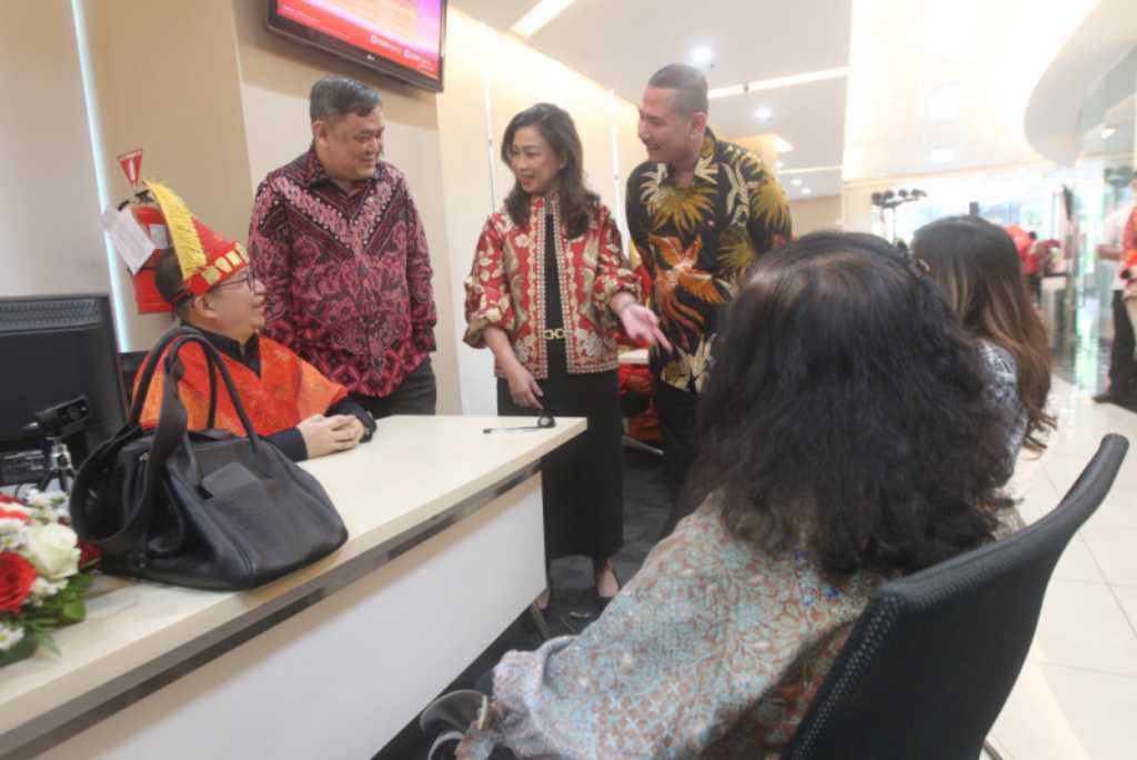 CIMB Niaga Apresiasi Nasabah di Harpelnas 2024 dengan Work From Heart