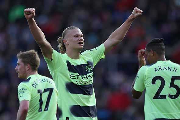 City Tetap Berburu 'Treble Winners'