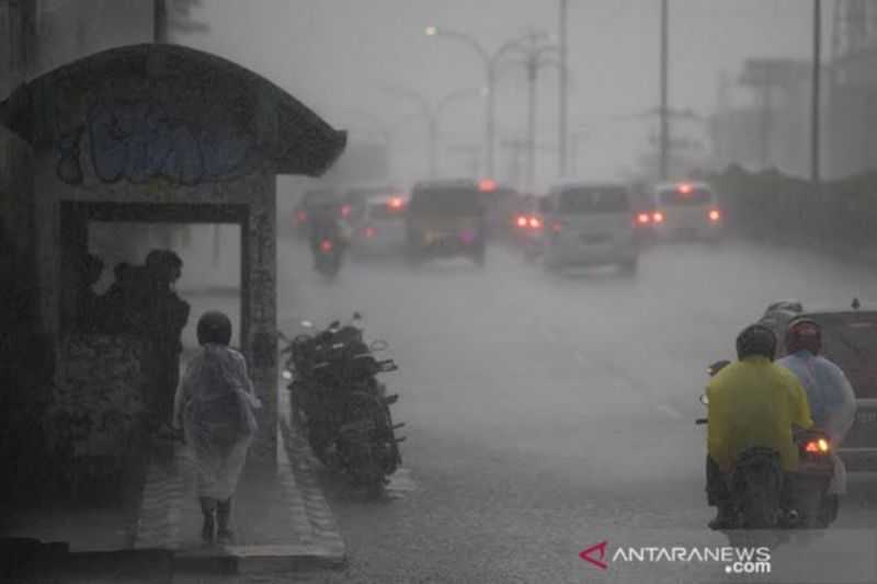 Cuaca Akhir Pekan, Sebagian Kota Besar Diguyur Hujan