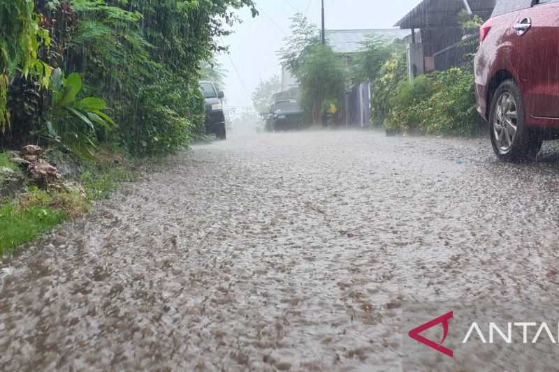 Cuaca Ekstrem di NTT Berpotensi Banjir Bandang dan Longsor. BMKG: Warga Jangan Panik dan Tetap Waspada