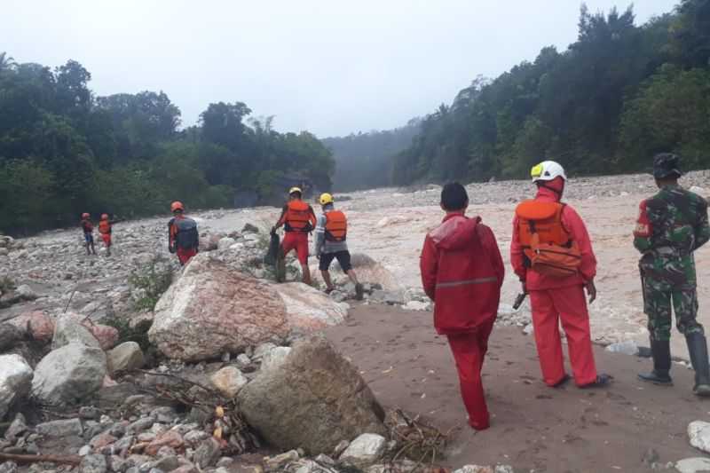 Cuaca Ekstrem Telan Korban, Dua Warga Meninggal, Rumah Warga dan Gedung Sekolah Rusak Akibat Banjir Longsor di NTT