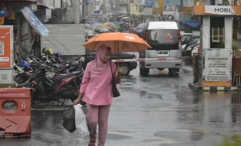 Cuaca Hari Ini, BMKG Prakirakan Sebagian Besar Wilayah Hujan Ringan