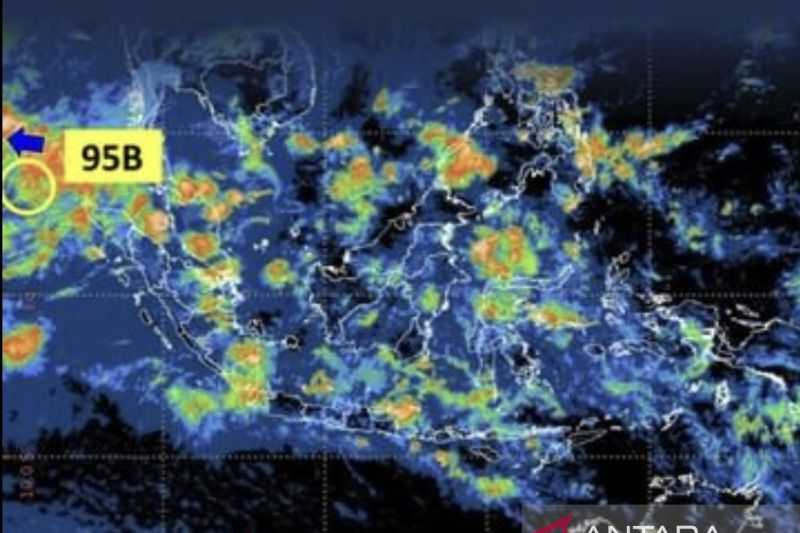 Cuaca Hari Ini, Hujan Guyur Kota-kota Besar, Pengaruh dari Bibit Siklon 95B
