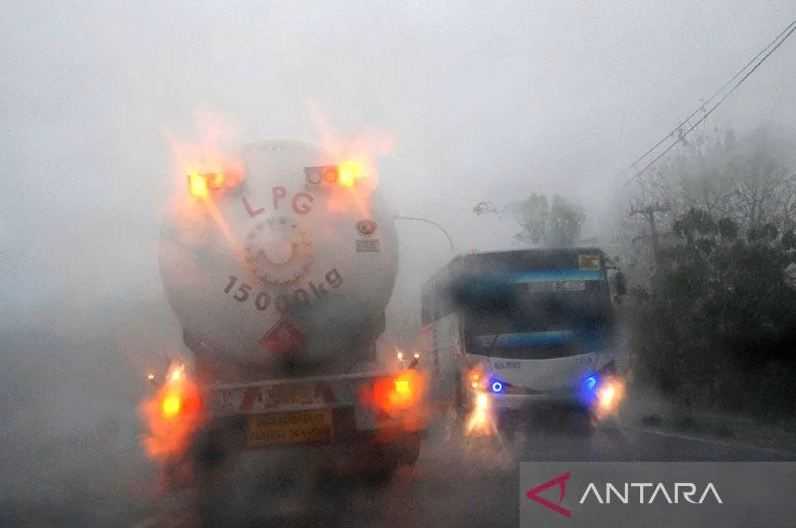 Cuaca Hari Ini, Hujan Lebat akan Mengguyur Sebagian Wilayah Indonesia