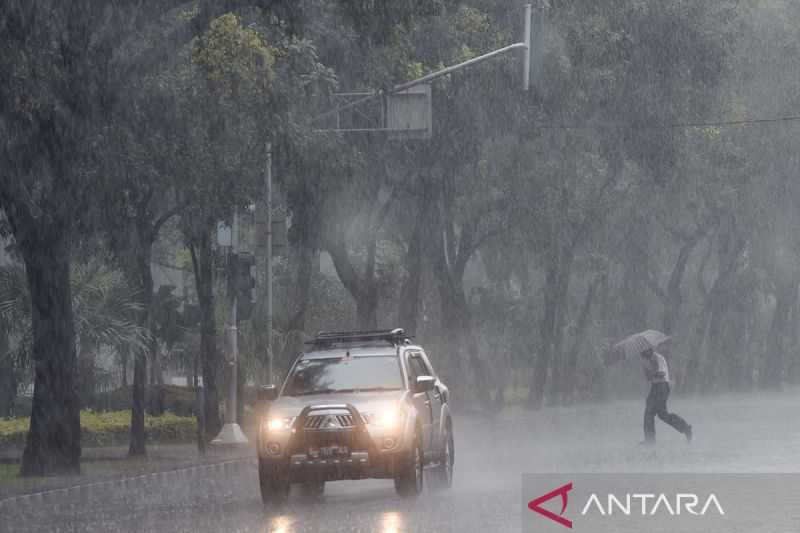 Cuaca Hari Ini, Hujan Mengguyur Mayoritas Wilayah Indonesia