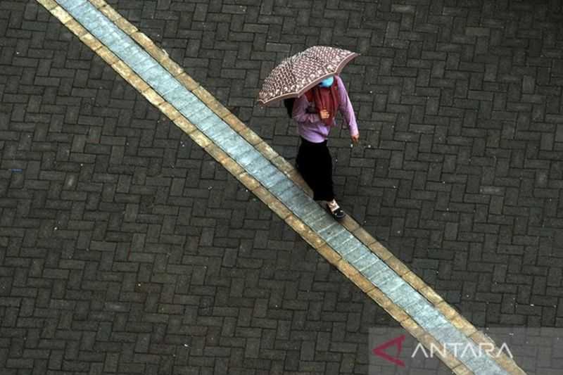 Cuaca Hari Ini Hujan Ringan Diperkirakan Mengguyur Sebagian Kota Besar