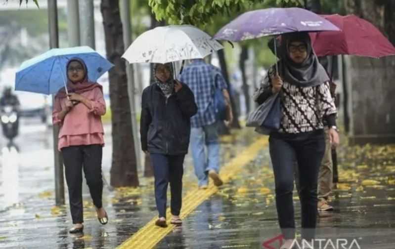 Cuaca Hari Ini, Hujan Ringan hingga Sedang Guyur Mayoritas Kota Besar