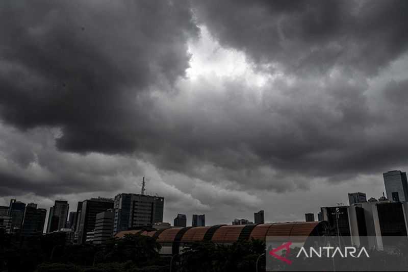 Cuaca Hari Ini, Kota Besar di Indonesia Masih Diguyur Hujan Ringan hingga Sedang